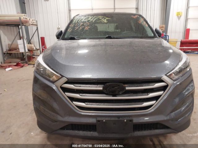 KM8J23A47HU528524 Hyundai TUCSON SE