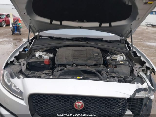 2020 JAGUAR F-PACE SADCJ2FX2LA620720 Photo 9