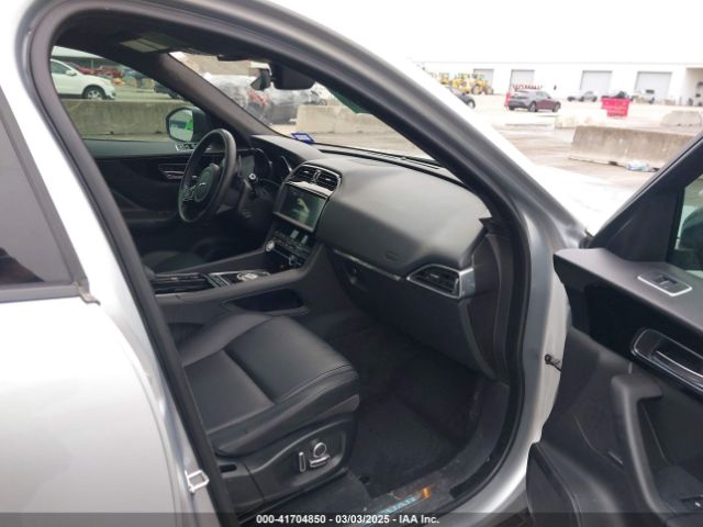 2020 JAGUAR F-PACE SADCJ2FX2LA620720 Photo 4