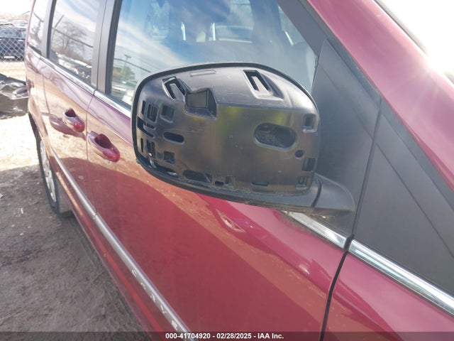 2014 Chrysler Town & Country Touring მანქანა იყიდება აუქციონზე, vin: 2C4RC1BG6ER294564, აუქციონის ნომერი: 41704920