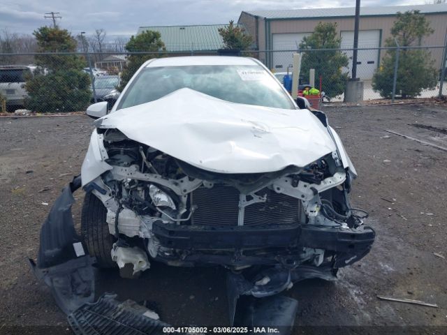 2T1BURHE0GC526551 Toyota COROLLA LE