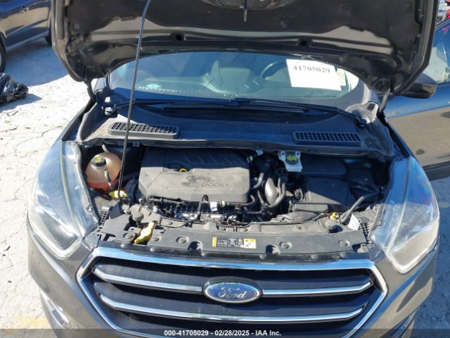 1FMCU9GD0JUA40096 Ford ESCAPE SE