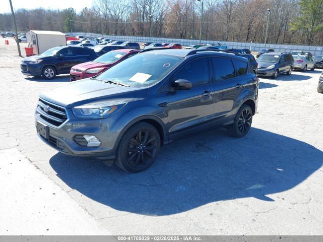 1FMCU9GD0JUA40096 Ford ESCAPE SE