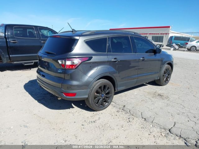 1FMCU9GD0JUA40096 Ford ESCAPE SE