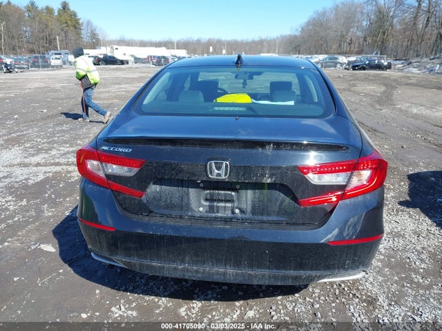 1HGCV1F17JA238199 Honda ACCORD LX