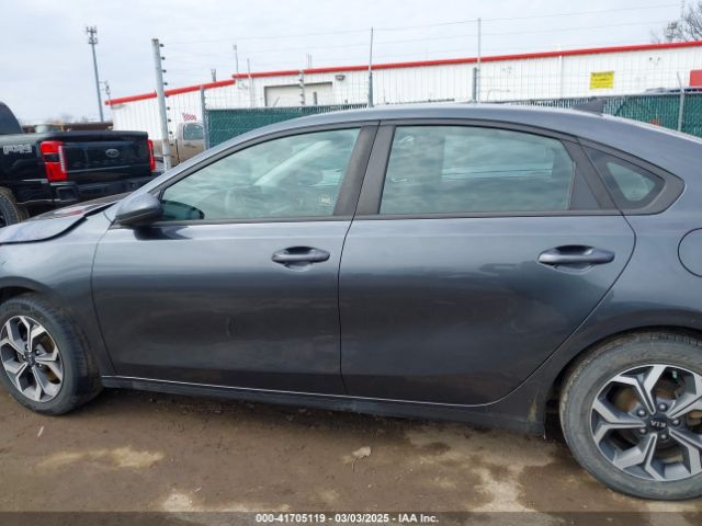 3KPF24ADXKE055613 KIA Forte Lxs