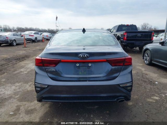 3KPF24ADXKE055613 KIA Forte Lxs