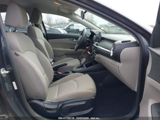 3KPF24ADXKE055613 KIA Forte Lxs