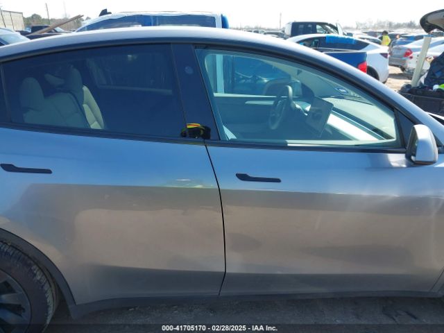 7SAYGDEE5RA290907 Tesla Model Y Long Range Dual Motor All-wheel Drive