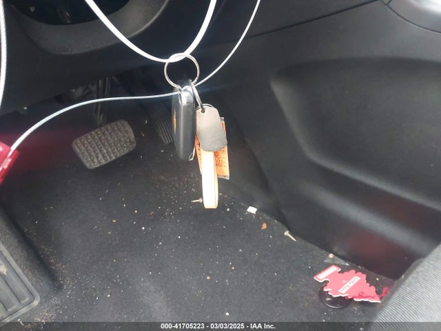 2GNAXJEV0J6141712 Chevrolet EQUINOX LT