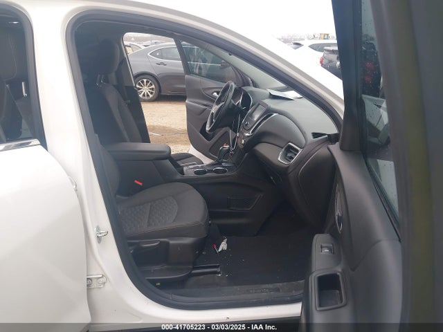 2GNAXJEV0J6141712 Chevrolet EQUINOX LT