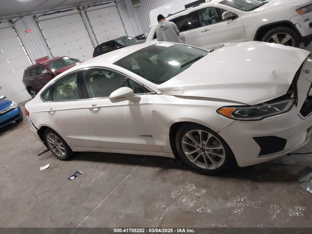 3FA6P0MU8KR272811 Ford Fusion Hybrid Sel