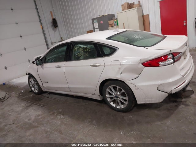 3FA6P0MU8KR272811 Ford Fusion Hybrid Sel