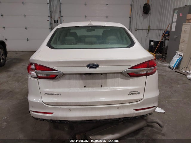3FA6P0MU8KR272811 Ford Fusion Hybrid Sel