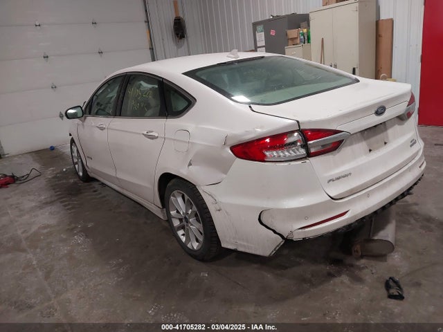3FA6P0MU8KR272811 Ford Fusion Hybrid Sel