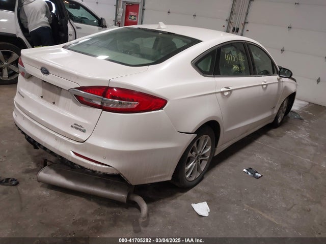 3FA6P0MU8KR272811 Ford Fusion Hybrid Sel