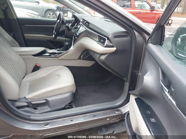 4T1B11HK5KU800821 Toyota CAMRY SE