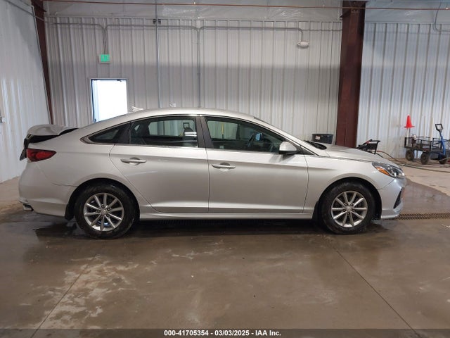 Hyundai SONATA SE 2019 5NPE24AF2KH731531 Image 13