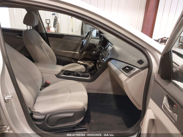 Hyundai SONATA SE 2019 5NPE24AF2KH731531 Image 5