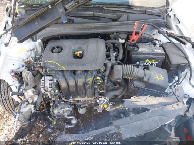 3KPF24AD9PE685694 KIA Forte Lxs