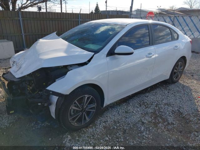 3KPF24AD9PE685694 KIA Forte Lxs