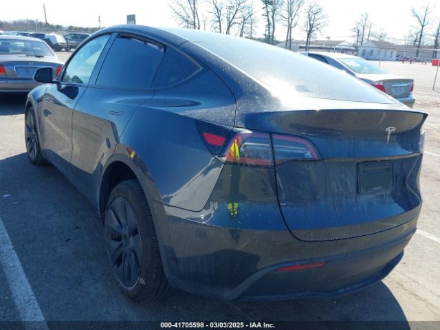 7SAYGDEDXSF242013 Tesla Model Y