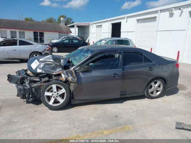 4T1BF1FK2EU390116 Toyota CAMRY SE