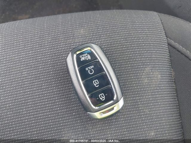 KM8K32AB8NU926993 Hyundai Kona Sel
