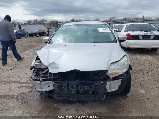 1FADP3K24EL270566 Ford FOCUS SE