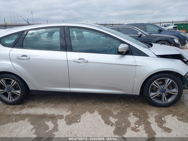 1FADP3K24EL270566 Ford FOCUS SE
