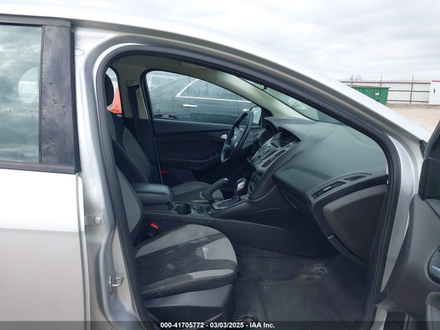 1FADP3K24EL270566 Ford FOCUS SE