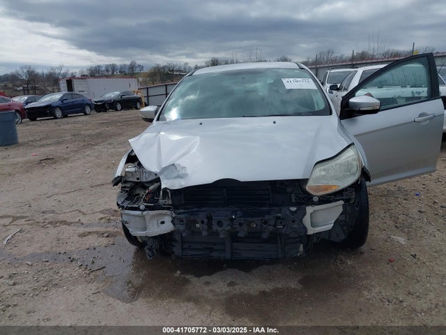 1FADP3K24EL270566 Ford FOCUS SE