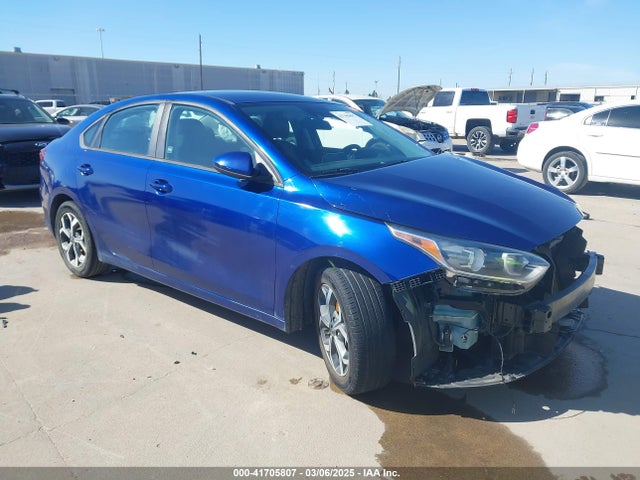 2019 3KPF24AD1KE010320 main image