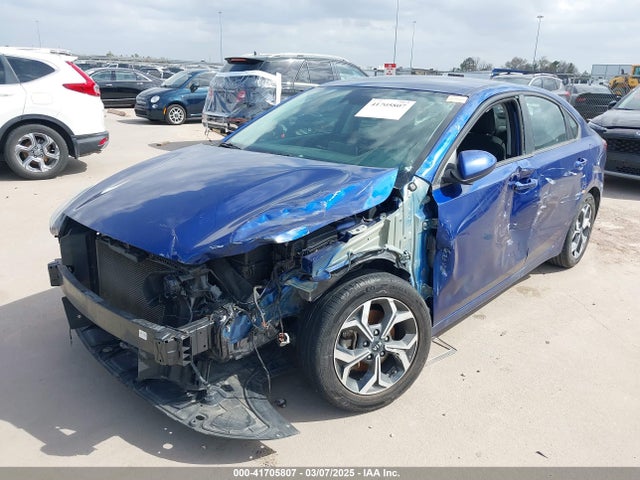 KIA Forte Lxs 2019 3KPF24AD1KE010320 Image 2
