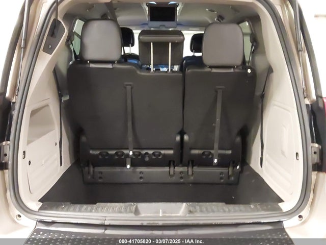 2C4RC1BG3ER295722 Chrysler Town & Country Touring