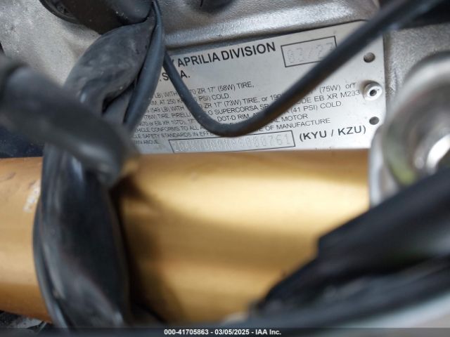 2023 APRILIA RSV4 ZD4KYUA0XPS000761 Photo 9