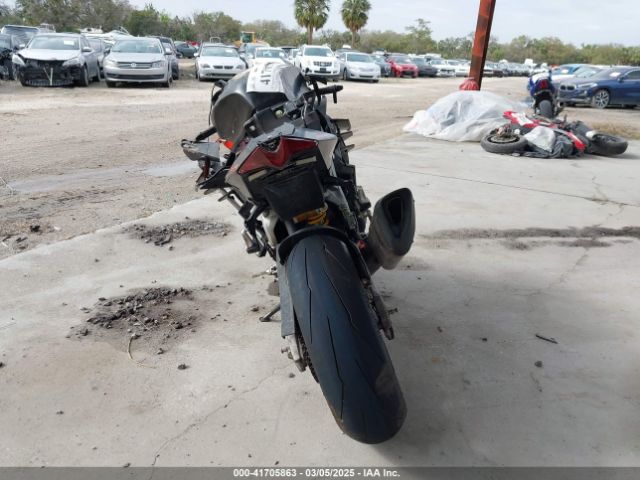 2023 APRILIA RSV4 ZD4KYUA0XPS000761 Photo 5