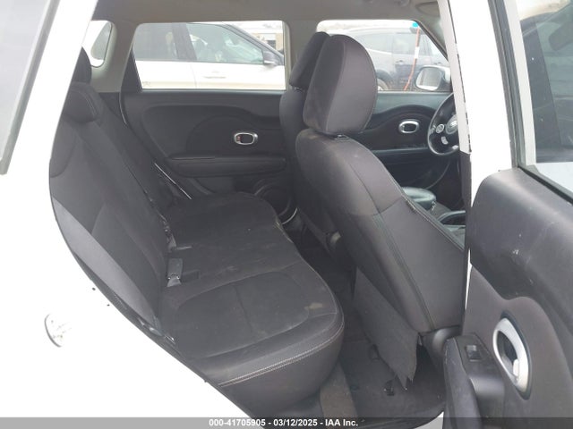 KNDJN2A25F7800777 KIA Soul