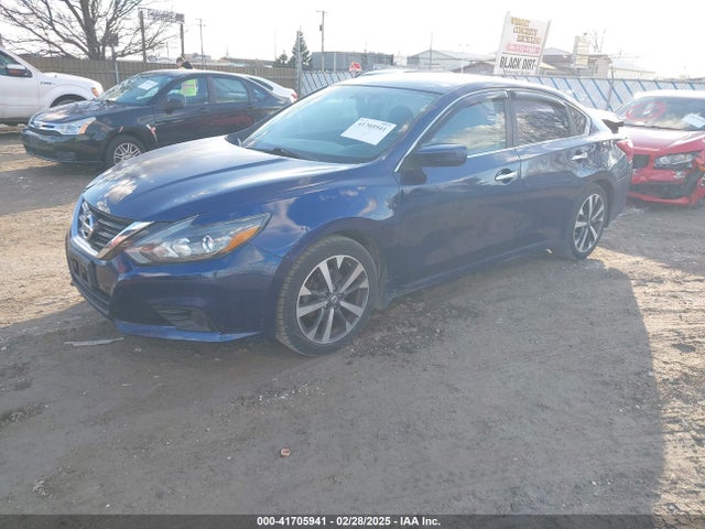 1N4AL3AP2HN311779 Nissan Altima 2.5 Sr