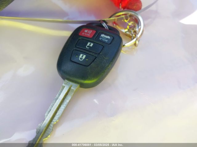 5YFBURHE2HP699022 Toyota COROLLA LE