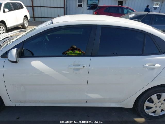 3KPA24AB7KE226181 KIA RIO LX