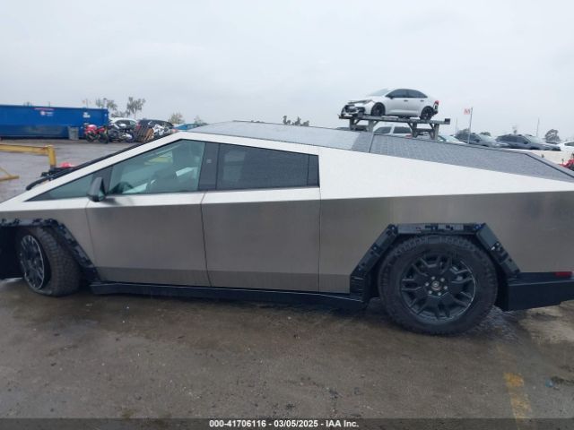 7G2CEHED8SA059806 Tesla Cybertruck All-wheel Drive