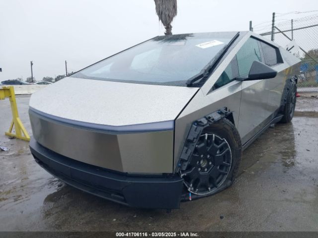 7G2CEHED8SA059806 Tesla Cybertruck All-wheel Drive