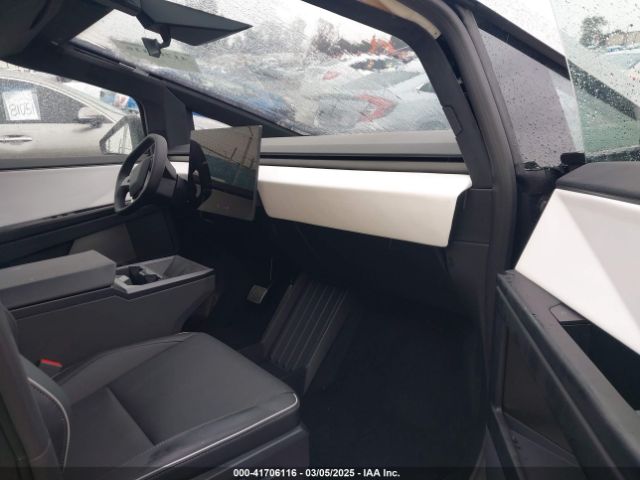 7G2CEHED8SA059806 Tesla Cybertruck All-wheel Drive
