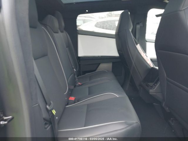 7G2CEHED8SA059806 Tesla Cybertruck All-wheel Drive