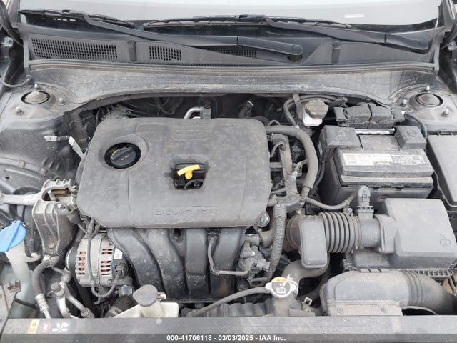 41706118 :رقم المزاد ، 3KPF24AD7ME271180 vin ، 2021 Kia Forte Lxs مزاد بيع