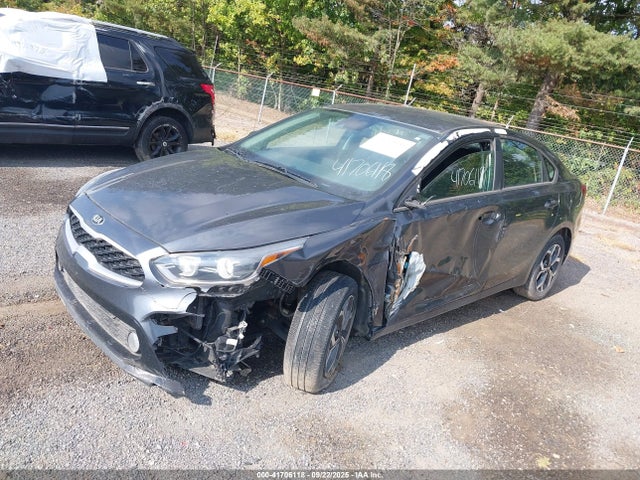 41706118 :رقم المزاد ، 3KPF24AD7ME271180 vin ، 2021 Kia Forte Lxs مزاد بيع
