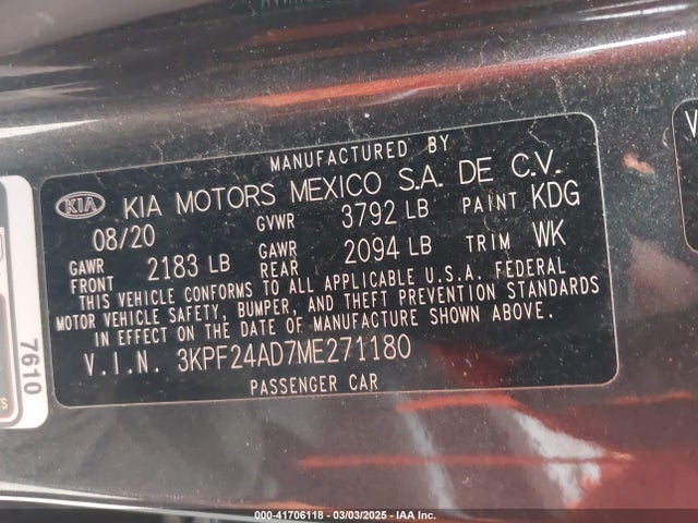 41706118 :رقم المزاد ، 3KPF24AD7ME271180 vin ، 2021 Kia Forte Lxs مزاد بيع