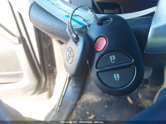 5TFRY5F16FX185510 Toyota Tundra Sr5 5.7l V8