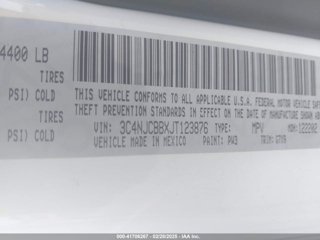 3C4NJCBBXJT123876 Jeep Compass Latitude Fwd